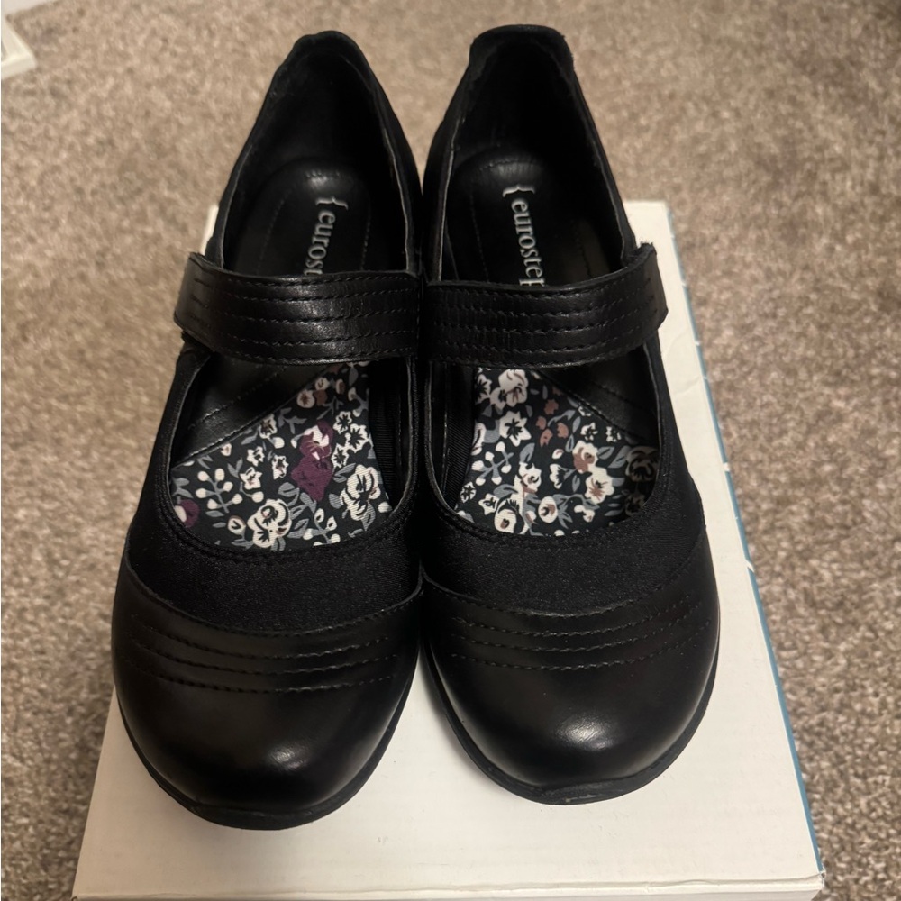 Eurostep black shoes size 6.5. New in box worn once.